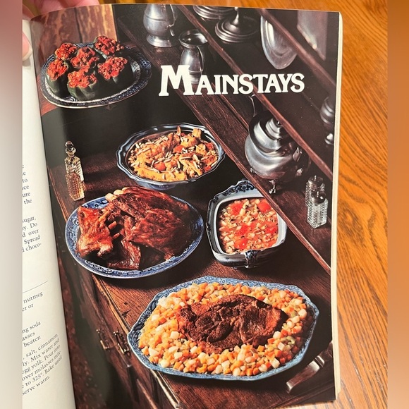 Vintage 1977 Betty Crocker Cooking American Style Cookbook - Picture 7 of 9